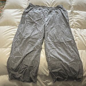 AERIE Gray Striped Pants